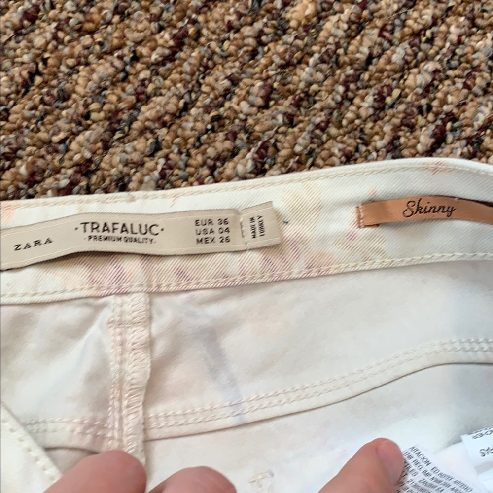 Beautiful Zara pants - Picture 5 of 9